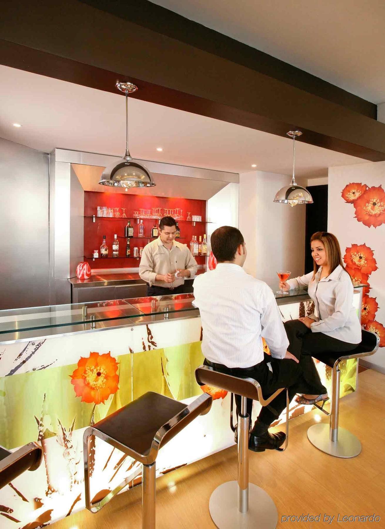 Ibis Monterrey Valle San Pedro Garza Garcia Exterior photo