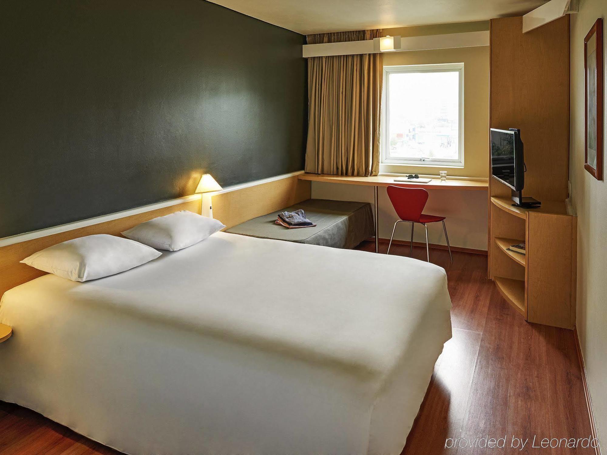Ibis Monterrey Valle San Pedro Garza Garcia Exterior photo